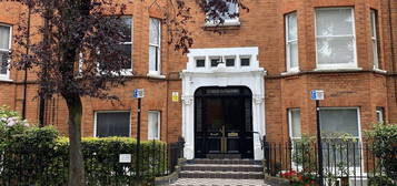 3 bed flat to rent