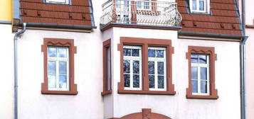 Maisonette mit Dachterrasse und gehobener Innenausstattung mit Balkon und EBK