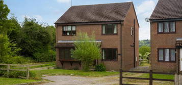 2 bed semi-detached house to rent