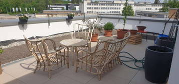 3-Zimmer Wohnung im Penthousegeschoss - Dachterrasse, Balkon, Einbauküche, 2 Stellplätze