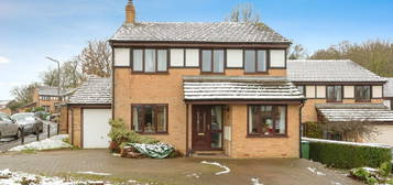 4 bed detached house for sale