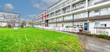 Maisonette for sale in Belvoir Close, Mottingham SE9