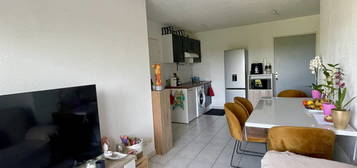 Appartement T2 avec terrasse et parking