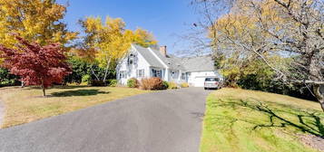 60 Anvil St, Agawam, MA 01030