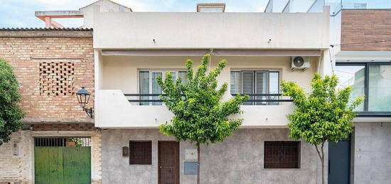 Casa en calle Algibe Colorado en Casco Histórico, Churriana de la Vega