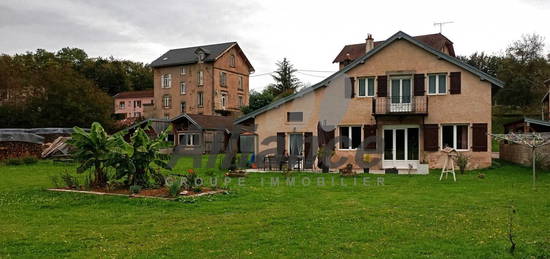 Maison  à vendre, 2 pièces, 3 chambres, 160 m²