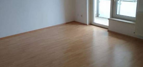 Super ruhige Lage, 2 Zimmer inkl. Balkon