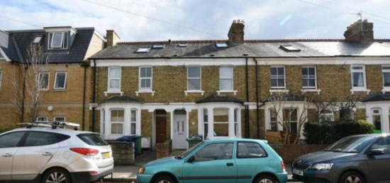 6 bedroom terraced house