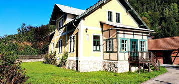 IDYLLISCHES JAHRHUNDERTWENDEHAUS MIT STIL UND FLAIR