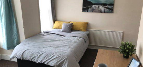 Room to rent in Burlington Road, Southampton SO15