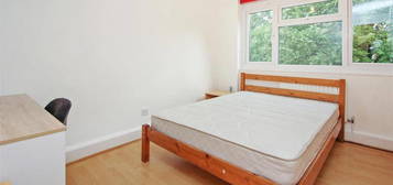 3 bedroom flat to rent