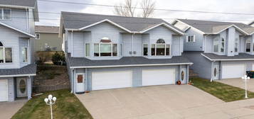 1720 N 26th St, Bismarck, ND 58501