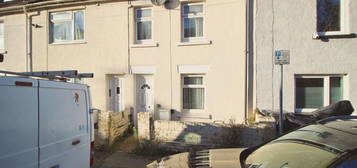 Terraced house to rent in Radnor Street, Swindon SN1