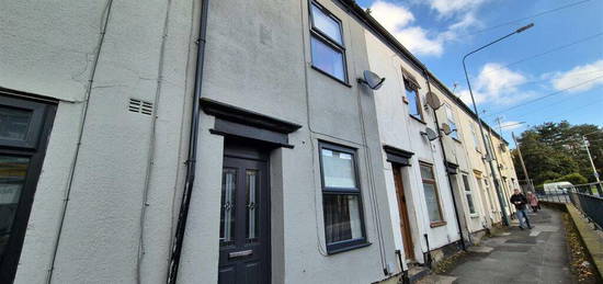 2 bedroom terraced house