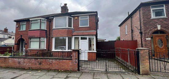 3 bedroom semi-detached house to rent