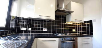 3 bedroom flat to rent