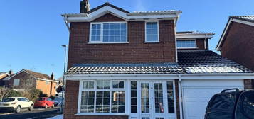 3 bedroom detached house