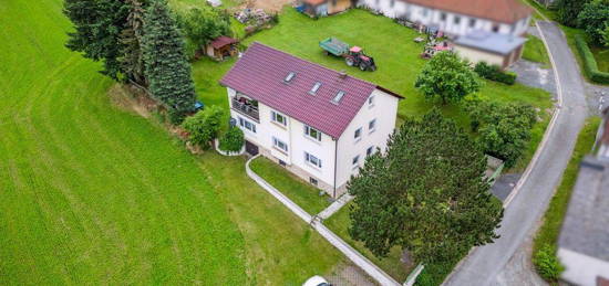 Vermietetes Zweifamilienhaus in ländlicher Lage von Ludwigschorgast