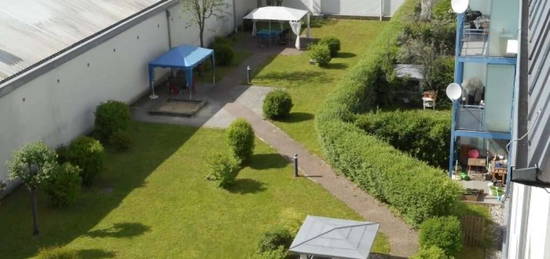 CITY PARK sonnige 2ZI mit Terrasse- kleiner Eigengarten, Allgemeingarten