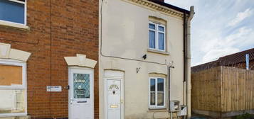 1 bed terraced house to rent