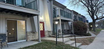 2432 Indpendence Lane UNIT 204, Madison, WI 53704