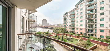 Flat for sale in Drake House, St George Wharf SW8