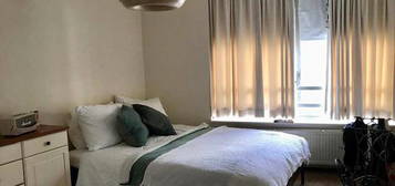 Room Available - Amsterdam West