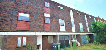 5 bedroom terraced house