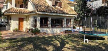 Chalet en La Pineda, Castelldefels