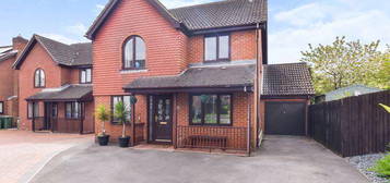 4 bedroom detached house to rent