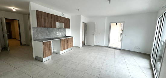 Appartement  à louer, 3 pièces, 2 chambres, 66 m²