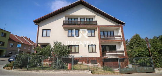 Prodej  rodinného domu 376 m², pozemek 627 m²