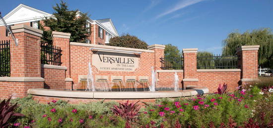 Versailles on the Lakes Oakbrook*, Villa Park, IL 60181