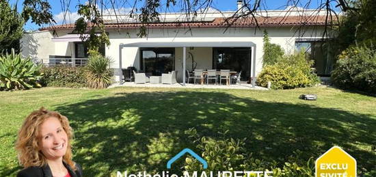 Toulouse 20 min, Buzet sur Tarn, villa T6 de 159 m², garage de 50 m², terrain de 2000 m² env. avec piscine