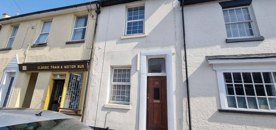 5 bedroom terraced house