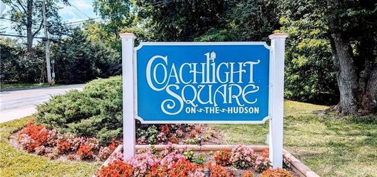 7 Coachlight Sq Unit Bldg, Montrose, NY 10548