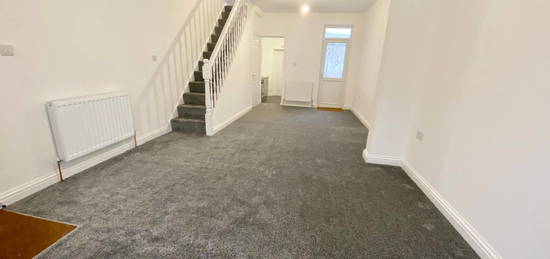 3 bed terraced house to rent