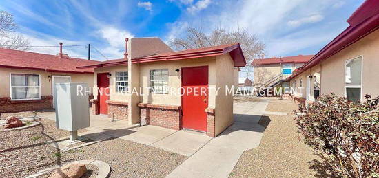 513 Candelaria Rd   NW #4, Albuquerque, NM 87107