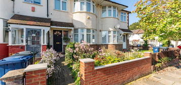 Terraced house for sale in Wharncliffe Drive, Southall UB1