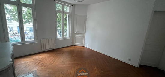 Appartement  à louer, 2 pièces, 1 chambre, 28 m²