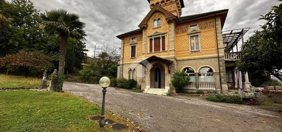 2 LOCALI A PALAZZOLO SULL'OGLIO