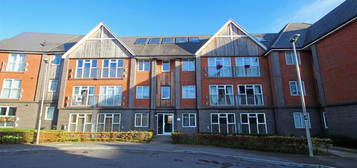 Flat to rent in Millward Drive, Bletchley, Milton Keynes MK2