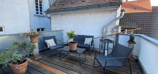 Schöne Wohnung in der Altstadt mit große Terrasse (Voll möblierte)