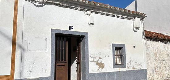 Casa rural en calle Monsalud en Salvaleón