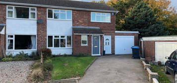 4 bed semi-detached house to rent