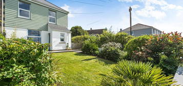 3 bed semi-detached house for sale