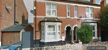 4 bedroom semi-detached house