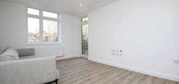 2 bed flat to rent