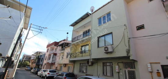 İzban ve Cumartesi Pazarına Çok Yakın 3+1 120m² D.gazlı Kiralık