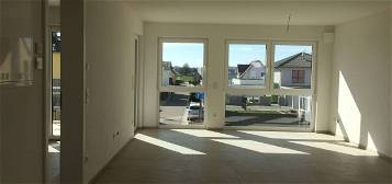 Schöne, helle Wohnung (2020) mit Balkon und Blick ins Grüne.